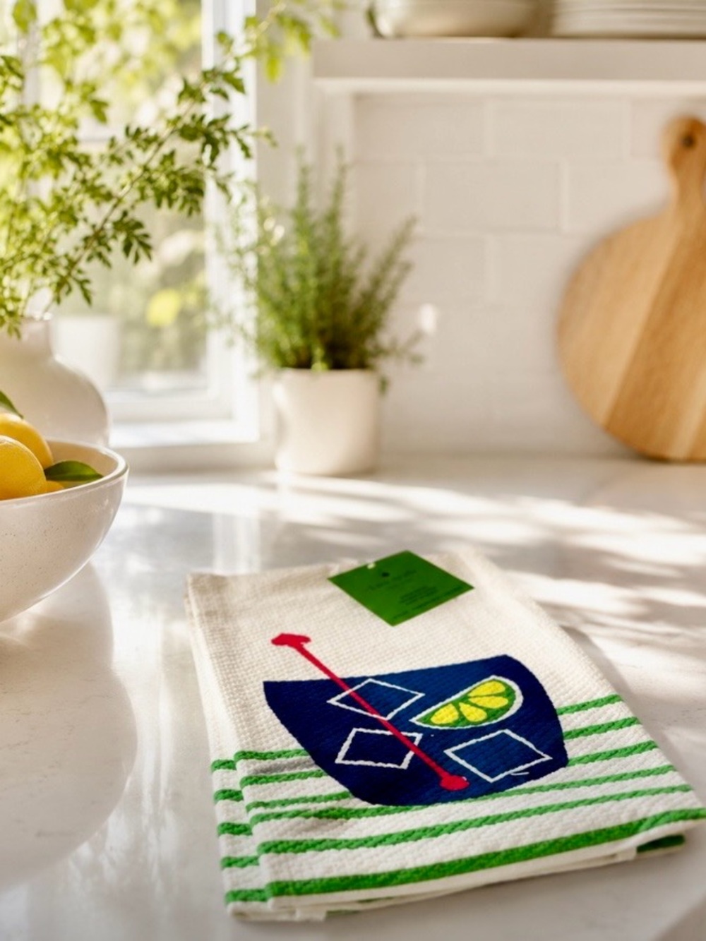 2 KATE SPADE ♠️ Cocktails Hand Towels